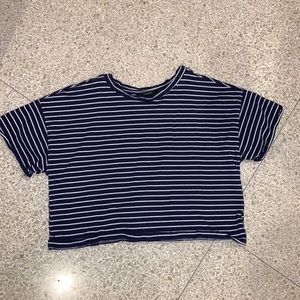 Cropped Navy blue striped Tee